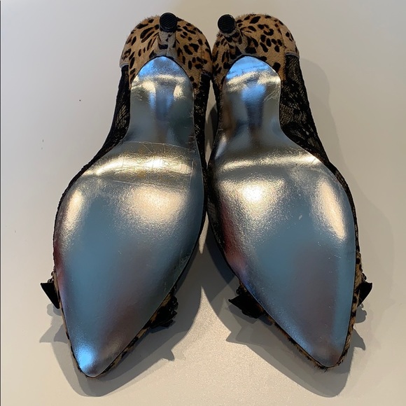 Bebe Rosa Leopard Hair Closed-Toe Heels - Picture 4 of 6